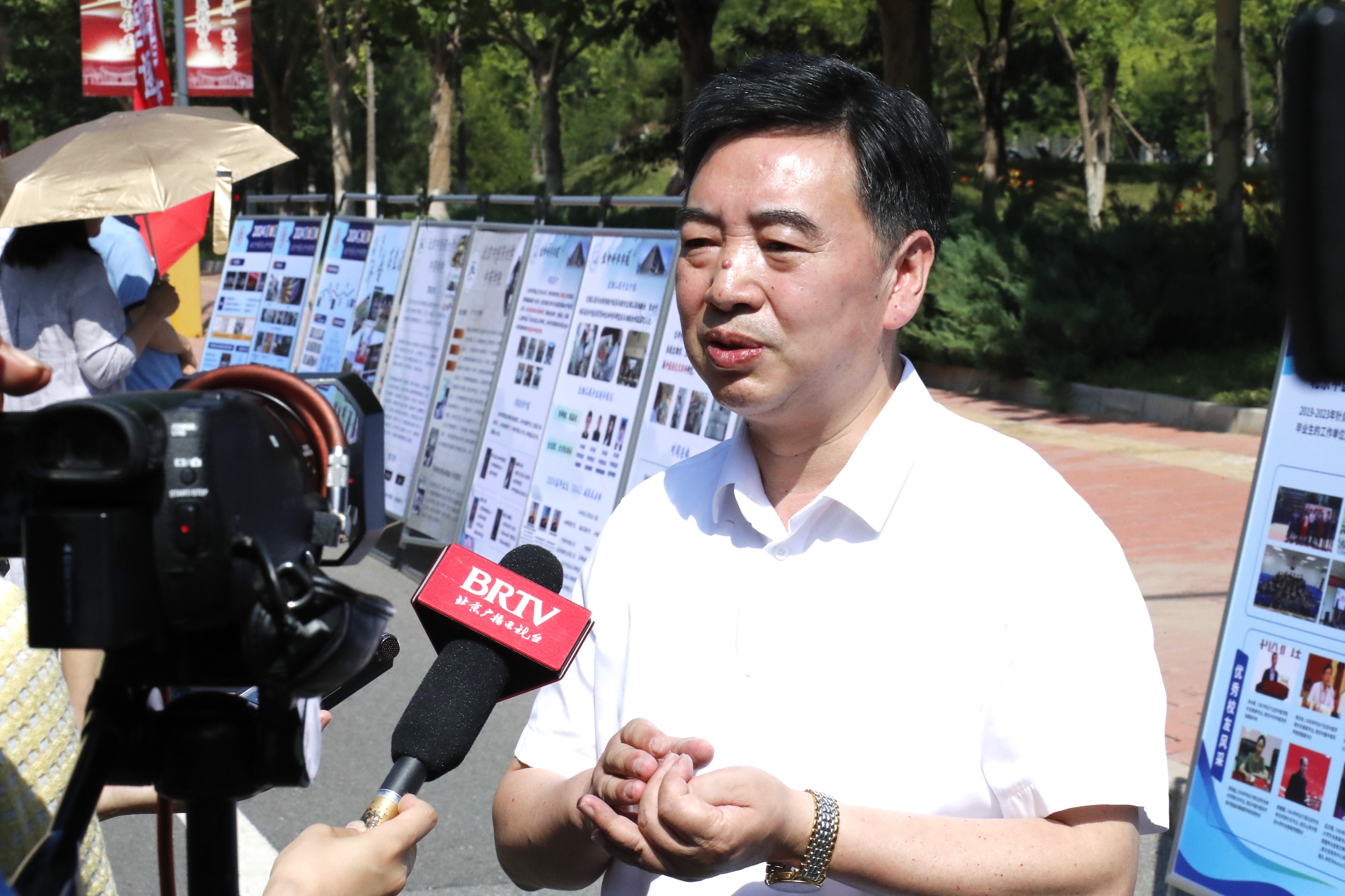唐志书校长采访.JPG